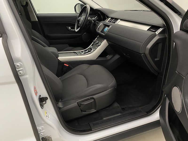 Land Rover Range Rover Evoque 2.0 Si SE AWD AUT CZ - fotka 16 z 29