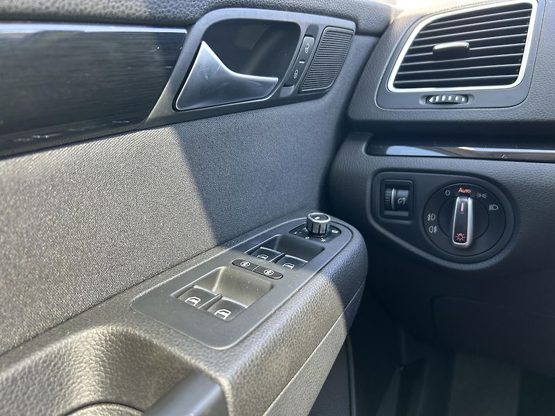 Seat Alhambra (2012) 2.0 TDi 125KW DSG - fotka 27 z 29