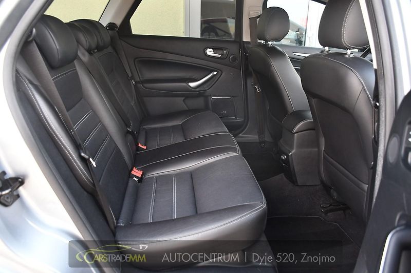 Ford Mondeo 2.0TDCi NAVI PDC - fotka 19 z 44