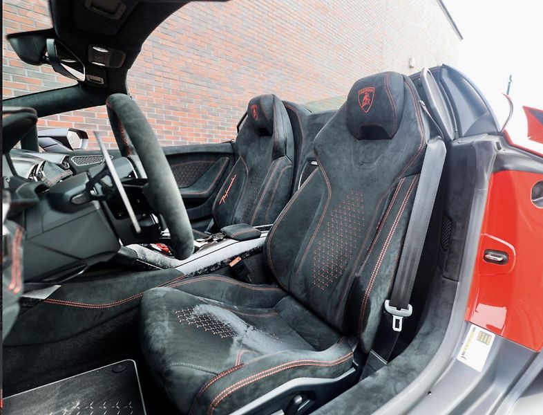 Lamborghini Huracán (2018) Spyder Performante Misano Red  - fotka 32 z 61