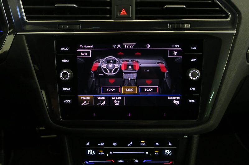 Volkswagen Tiguan (2022) R-line 2,0TDI 147 KW 4M DSG - fotka 28 z 49