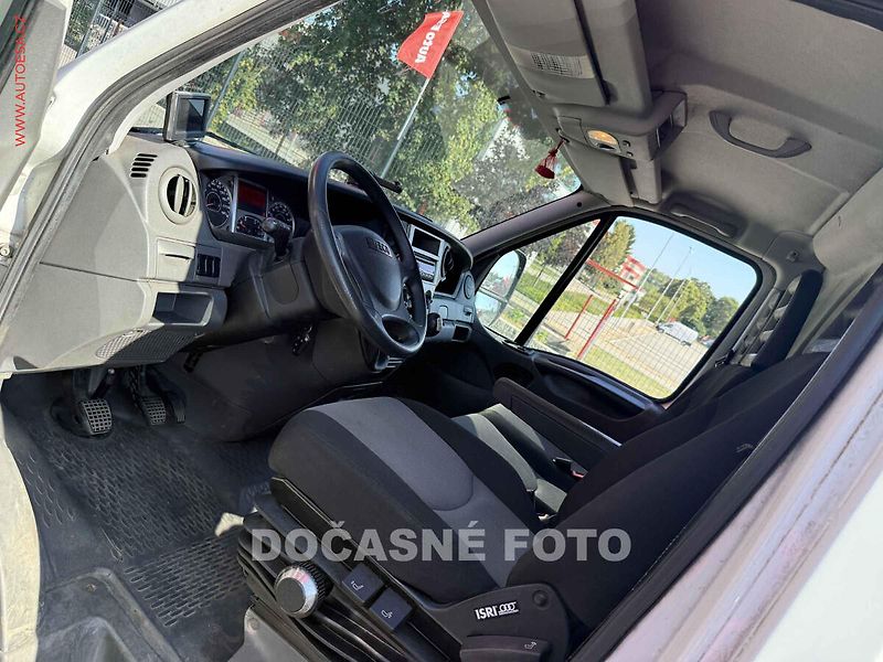Iveco Daily (2011) 3.0D 35C18, 2.maj,ČR, 130kW - fotka 3 z 3