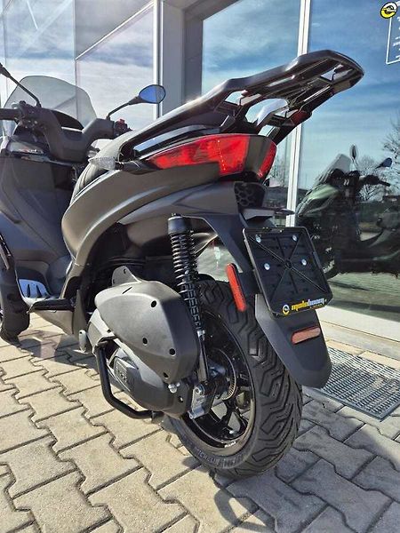 Piaggio MP3 300 (2026) MP3 310 SPORT - fotka 12 z 24