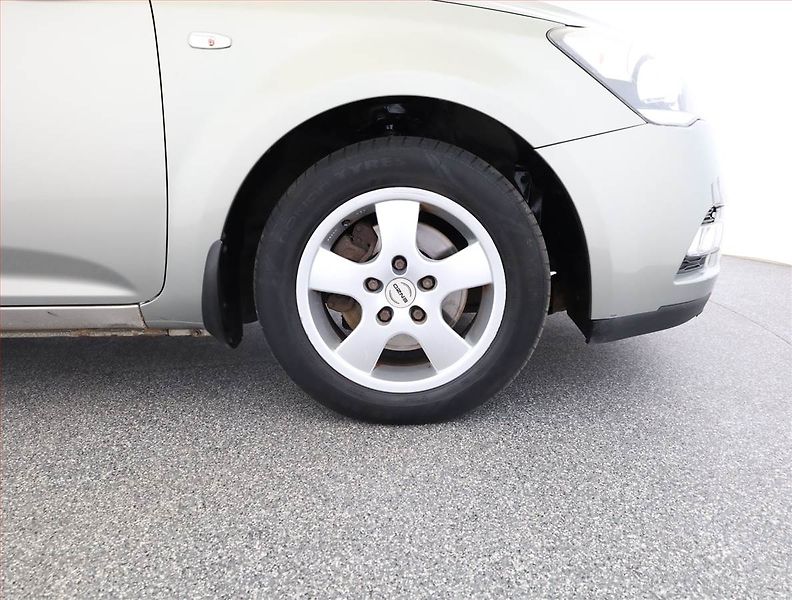 Kia Ceed (2011) 1.6 CVVT, po STK, Tažné - fotka 13 z 13