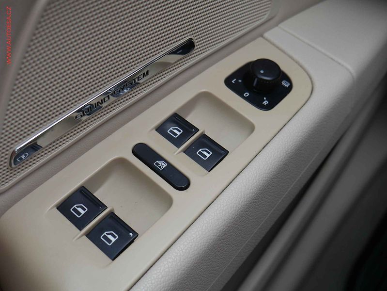 Škoda Superb (2010) 3.6 FSi 4x4, ČR, Exclusive - fotka 11 z 21