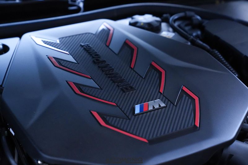 BMW M5 (2026) Touring xDrive M Drive,Pano - fotka 36 z 36