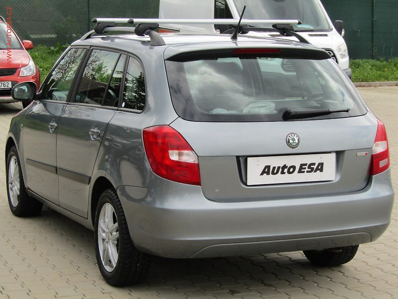 Škoda Fabia (2012) 1.6 TDi, AC - fotka 4 z 17