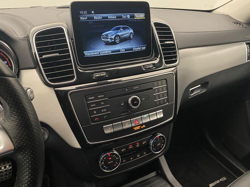 Mercedes-Benz GLE 350d 4MATIC AMG AUT CZ - fotka 8 z 53