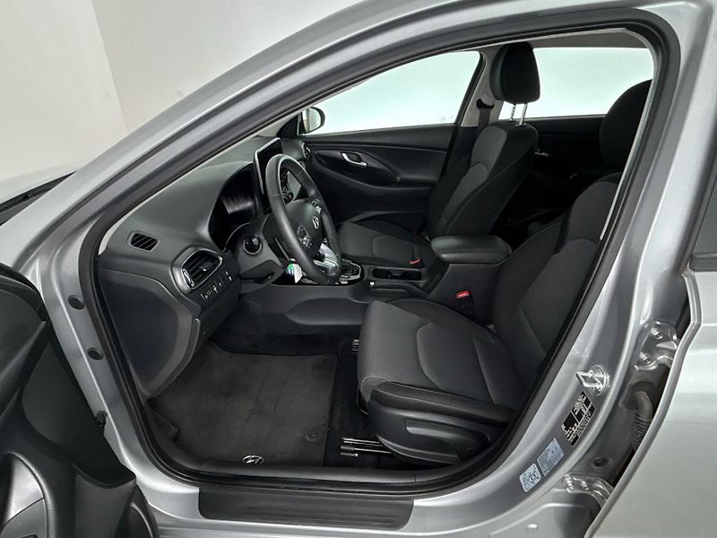 Hyundai i30 Smart DCT - fotka 7 z 30