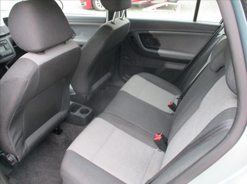 Škoda Fabia 1,4 i 16V, klima, ABS, ESP, - fotka 14 z 32