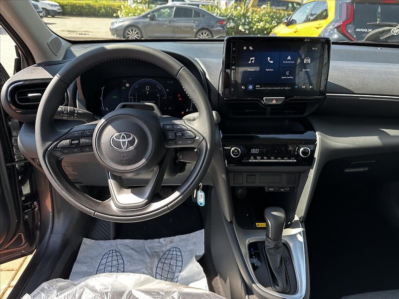 Toyota Yaris Cross (2026) 1,5 Comfort - fotka 8 z 14