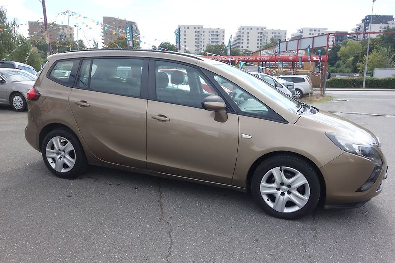 Opel Zafira 2,0DCi 96kW ČR ! 7 MÍST ! - fotka 7 z 38