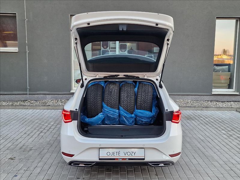 Seat Leon 2.0TDI 110kW DSG FR ST,1.Maj - fotka 41 z 50