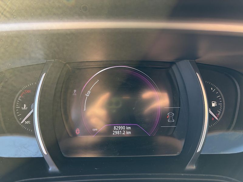 Renault Mégane (2018) Klima, kamera, výhřev sedadel - fotka 12 z 20