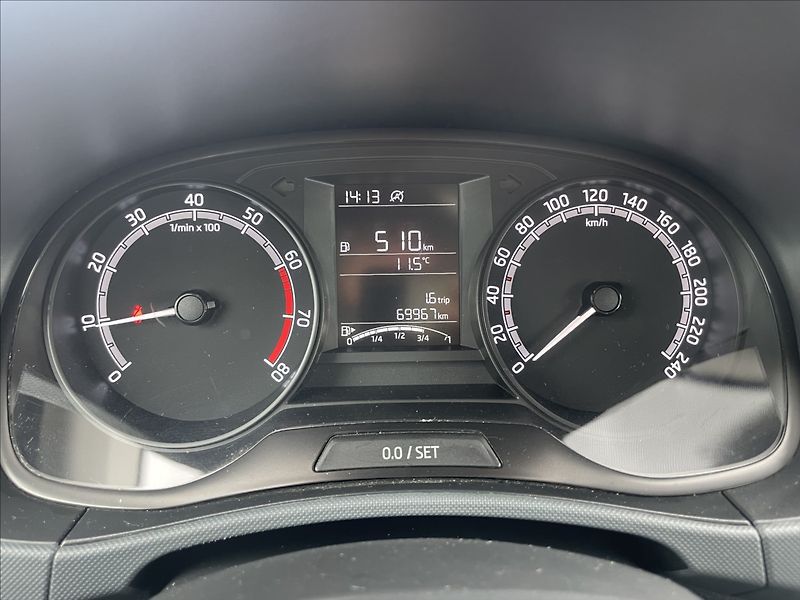Škoda Fabia 1,0 MPi 55kw Klima Tažné Euro6 - fotka 14 z 29