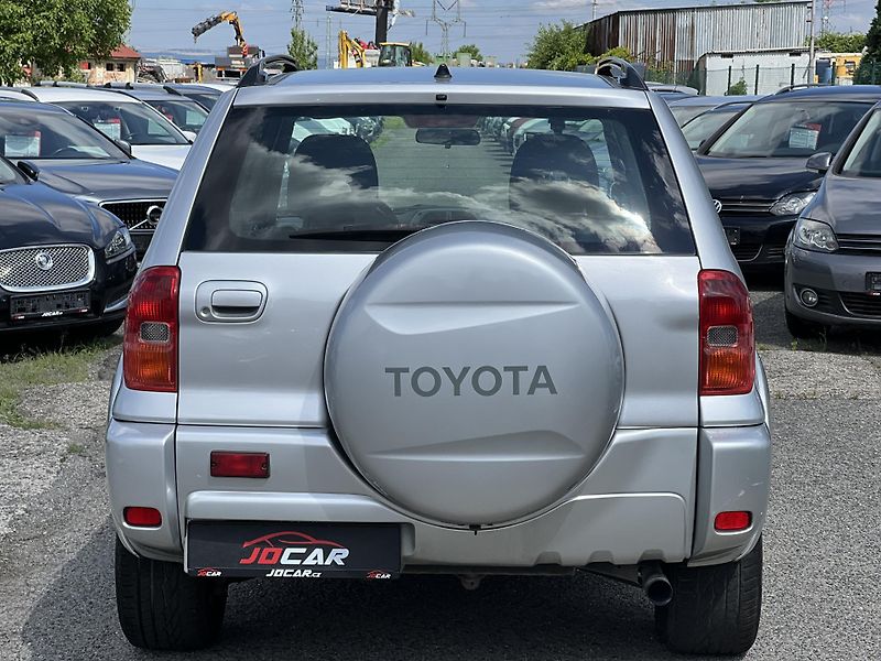 Toyota RAV4 2.0 D-4D 4x4 KLIMATIZACE ALU  - fotka 6 z 33