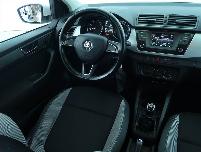 Škoda Fabia (2016) 1.2 TSI - fotka 7 z 16