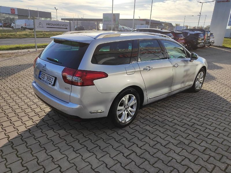 Citroën C5 (2014) 2.0HDI 140k EXCLUSIVE MAN6 HYD - fotka 4 z 43