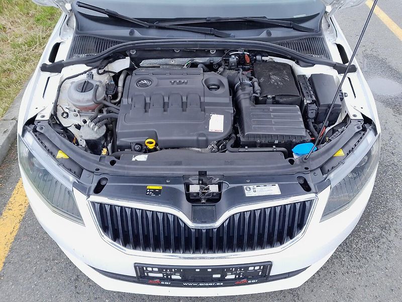 Škoda Octavia 2.0 TDI 4x4 110 kW - fotka 22 z 24