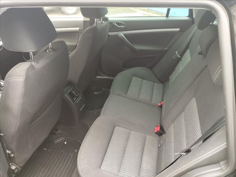 Škoda Octavia 1,2 TSi 77KW DSG - fotka 10 z 17