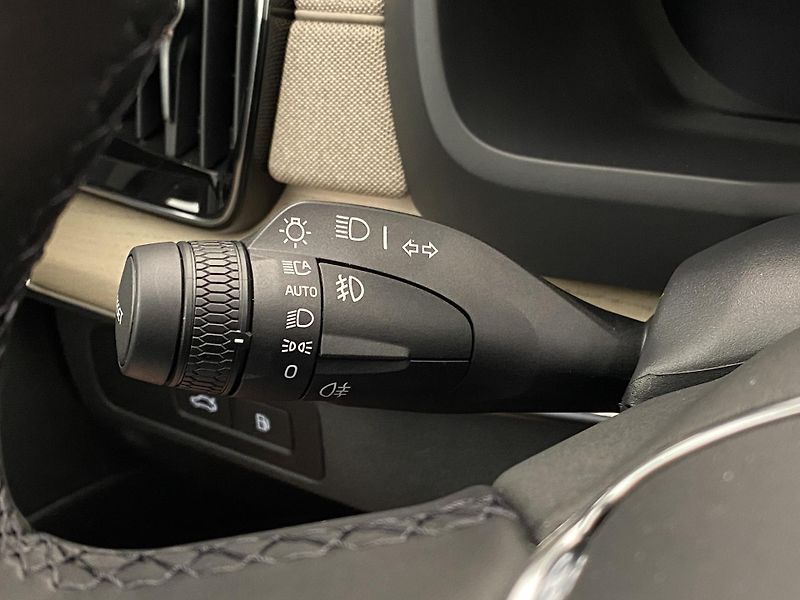 Volvo XC90 (2026) T8 AWD Plug-in DARK PLUS 7m - fotka 33 z 66