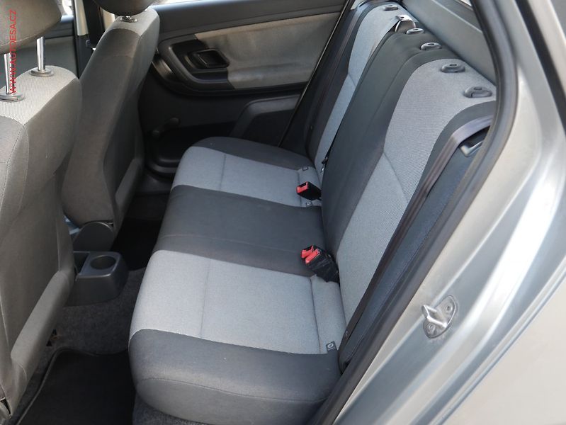 Škoda Fabia (2011) 1.2i - fotka 10 z 15