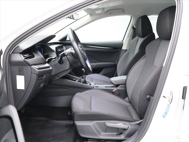 Škoda Octavia 2,0 TDI 85kW Ambition CZ DPH - fotka 11 z 35