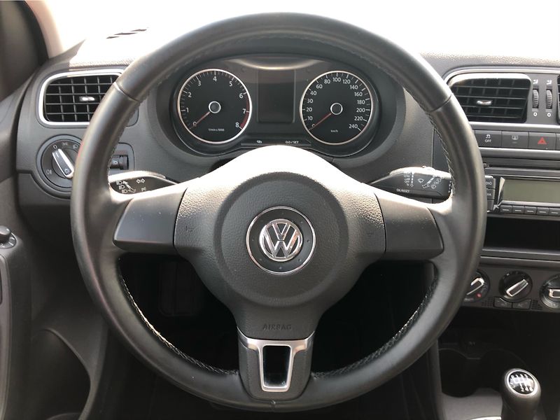 Volkswagen Polo A 1.2 TSi COMFORTLINE - fotka 17 z 29