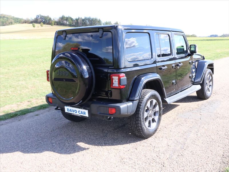 Jeep Wrangler 2.1 CRD 147kW Aut. Unlimited - fotka 8 z 28