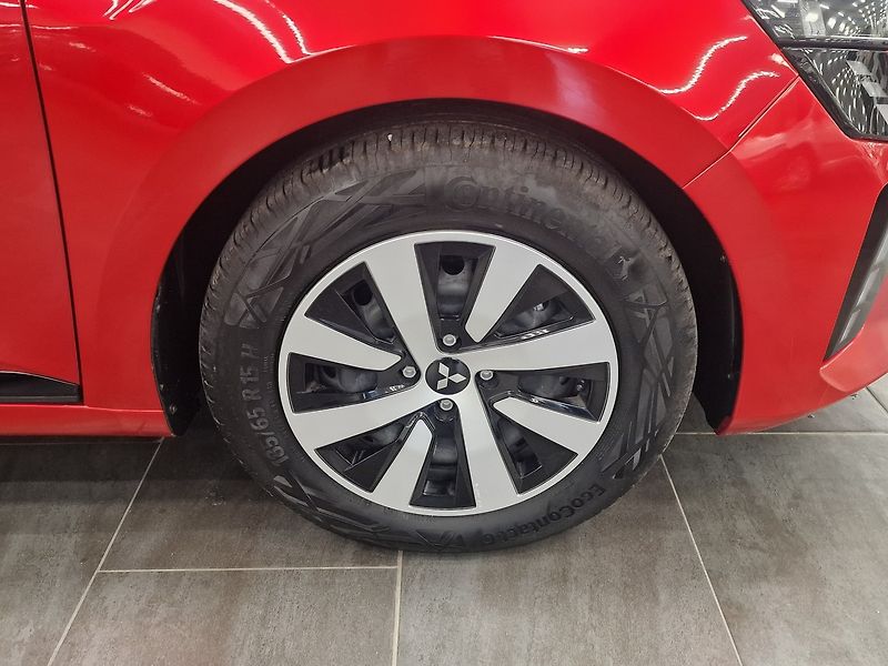 Mitsubishi Colt (2024) Invite+ 67 kW 2024 800km - fotka 9 z 60