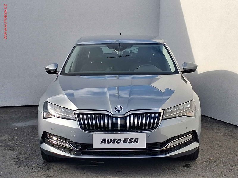 Škoda Superb (2019) 2.0 TSi 4x4, 2.maj,ČR, DSG - fotka 2 z 22