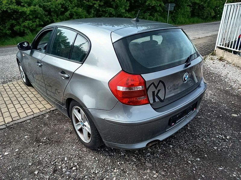 BMW Řada 1 (2010) 2.0i 105kw - fotka 25 z 46