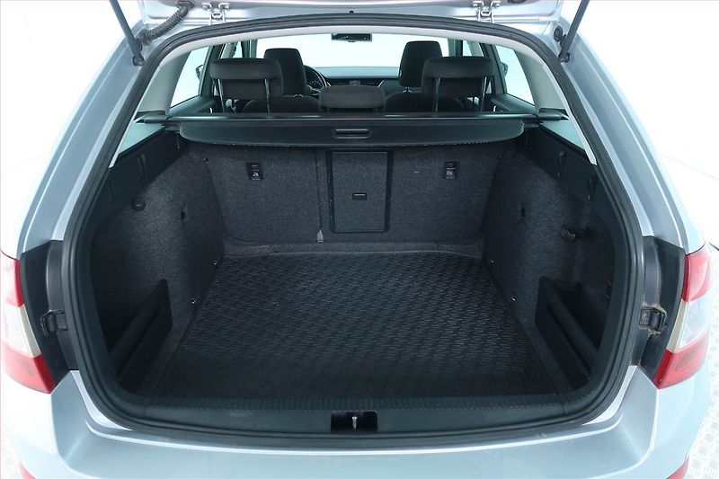Škoda Octavia (2014) 2.0 TDI, 4X4, Xenony - fotka 14 z 21