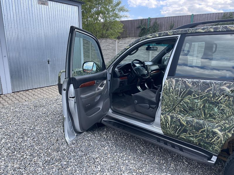 Toyota Land Cruiser 3.0TD 4x4 170PS AUT VÝBAVA !!! - fotka 155 z 180