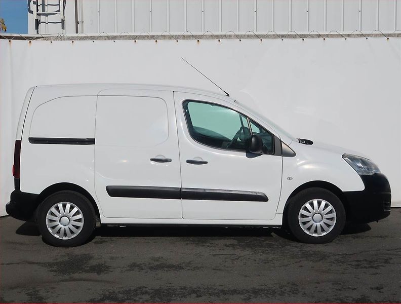 Peugeot Partner (2015) 1.6 HDi, 3Místa, ČR, 1Maj, DPH - fotka 6 z 15