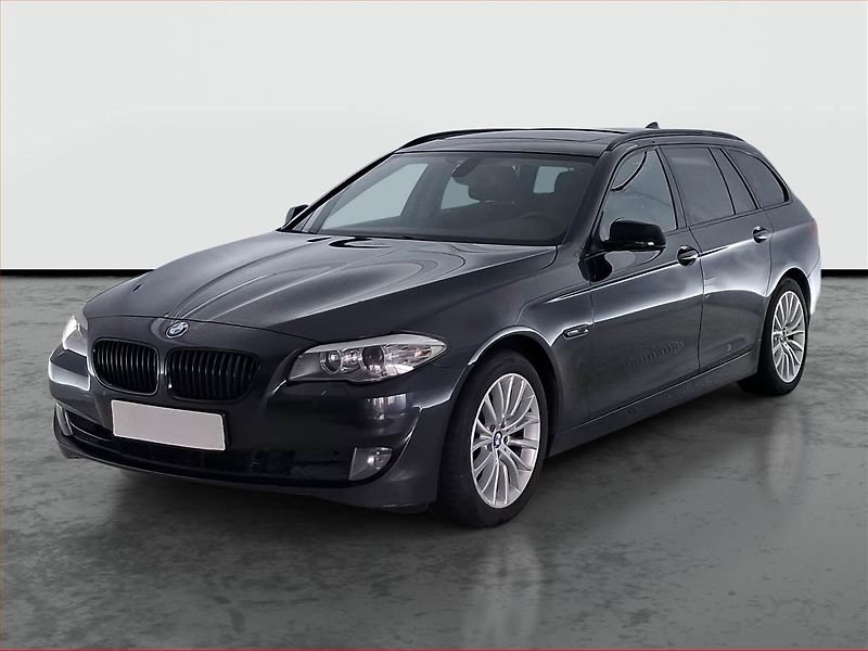 BMW Řada 5 (2011) 525d, Navi, Xenony, Tempomat - fotka 2 z 21