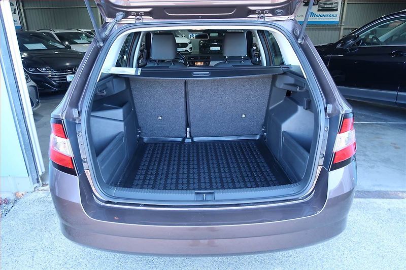 Škoda Fabia (2015) 1.2 TSI - fotka 13 z 18