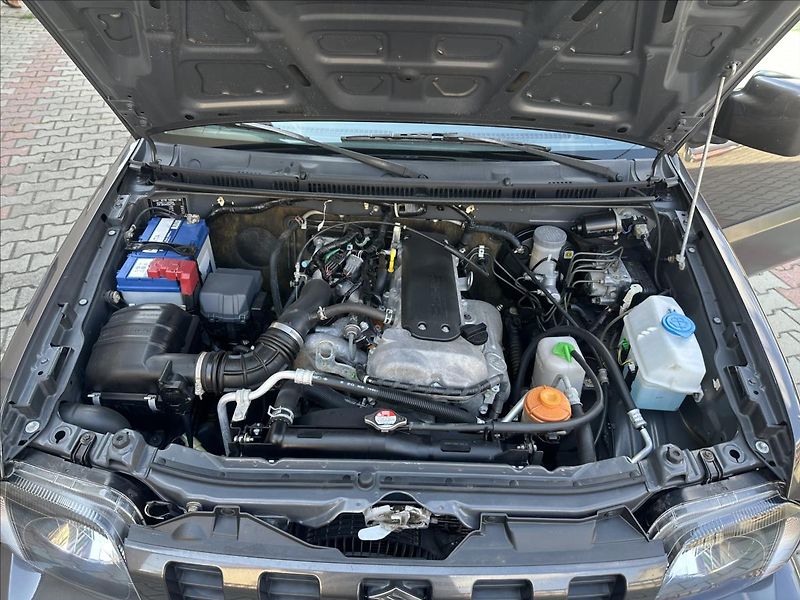 Suzuki Jimny 1,3 4x4 TAŽNÉ - fotka 12 z 19