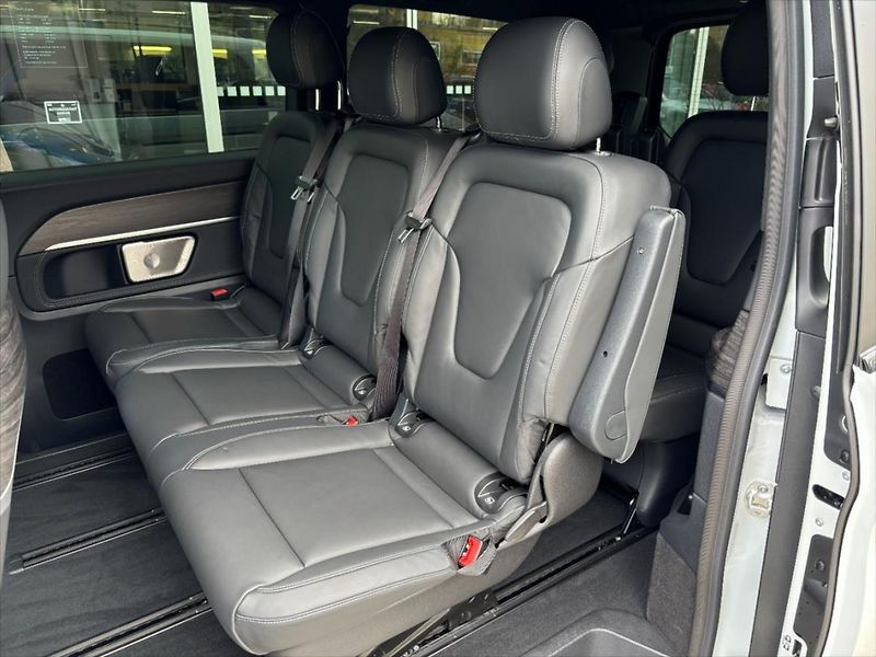 Mercedes-Benz Třídy V (2026) 2,0 300 d / Exclusive / L / 4M - fotka 5 z 9