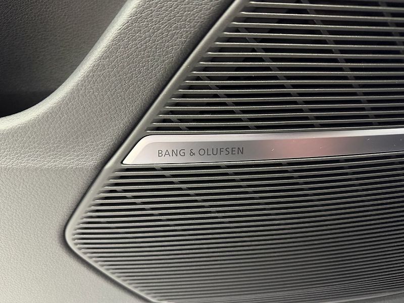 Audi Q8 50 TDI QUATTRO, S-LINE, MASÁŽE - fotka 26 z 33