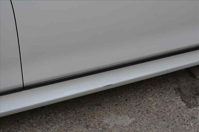BMW Řada 7 (2019) L 740 I 3,0 - fotka 16 z 30