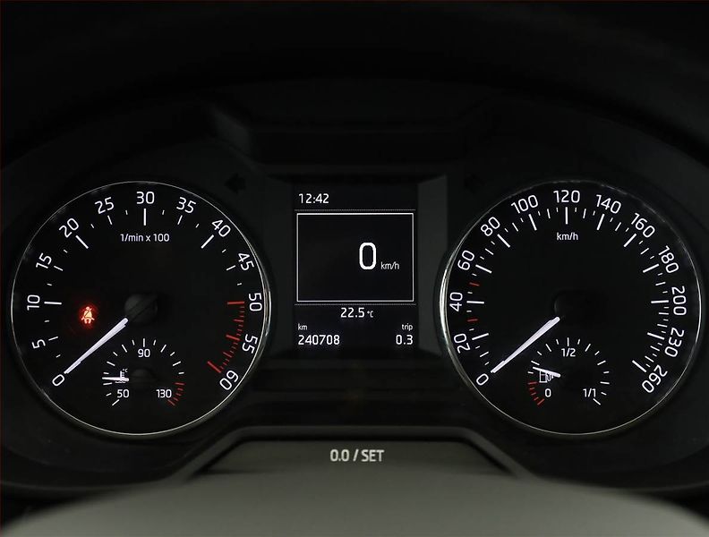 Škoda Octavia (2014) 1.6 TDI, 4X4, Tempomat - fotka 9 z 17