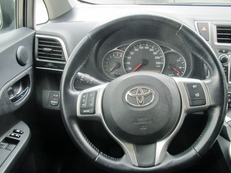 Toyota Verso S 1.3 - fotka 16 z 18