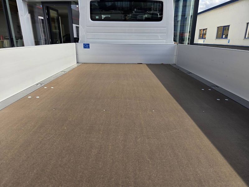 Volkswagen Crafter 35 L4 2.0 TDi 130 kW valník 7m - fotka 8 z 31