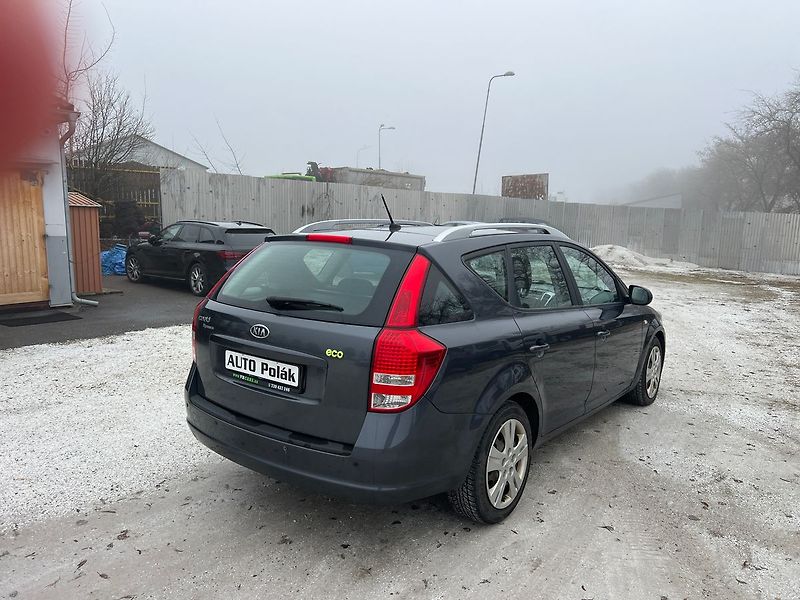 Kia Ostatní 1.6 CRDi - fotka 9 z 15
