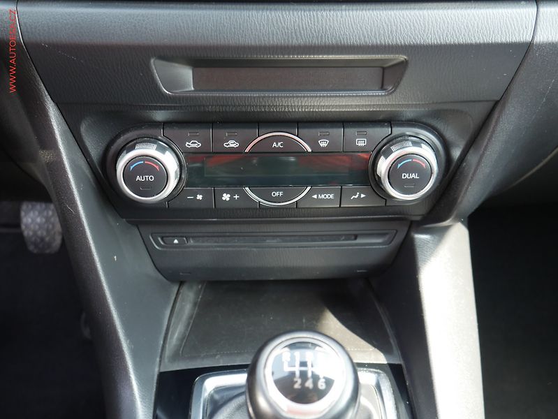 Mazda 3 (2014) 2.0 SKY ACTIV, ČR, Navi - fotka 16 z 19