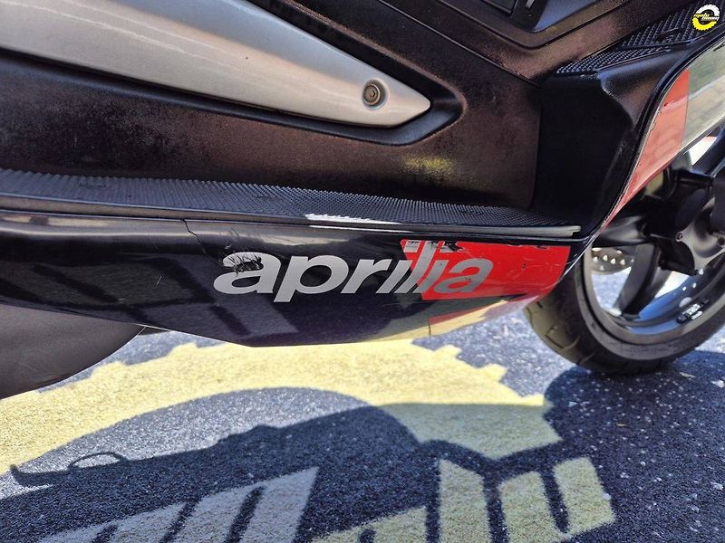 Aprilia SR Max 300 (2012) - fotka 13 z 23