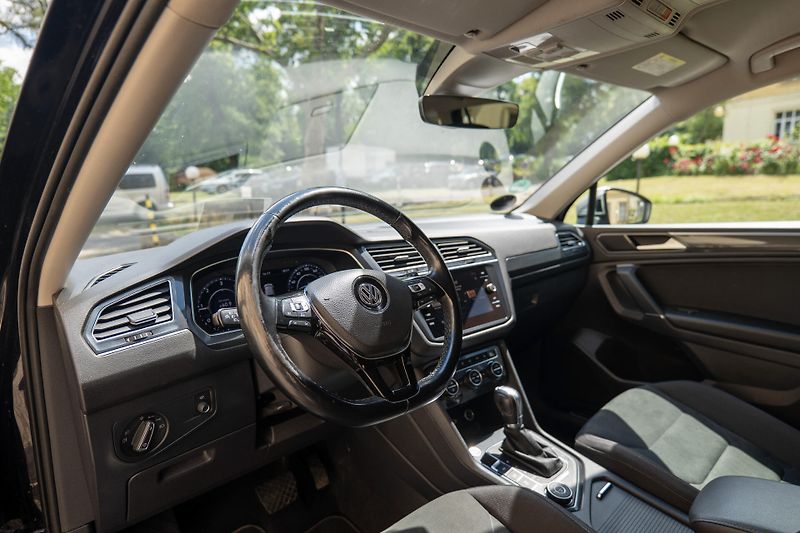 Volkswagen Tiguan Allspace TDI 4x4 DSG 360 HUD Matrix Taž - fotka 11 z 42