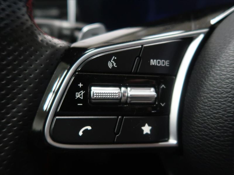 Kia ProCeed 1,6 T-GDI GT 150KW CZ TOP STAV - fotka 19 z 40