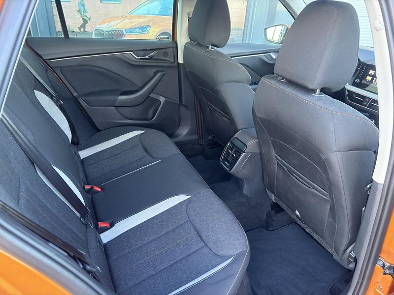 Škoda Scala 1.0TSi Top Selrction 85kW - fotka 15 z 23